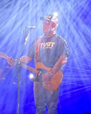 Aaron Lewis And The Stateliners Reno